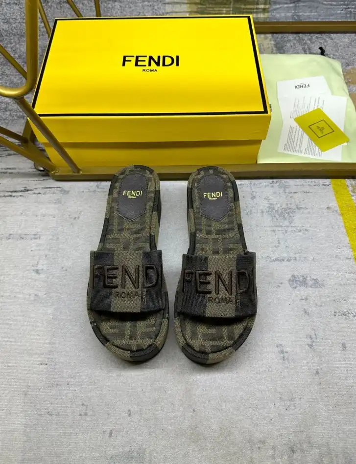 hype Fendi Slippers