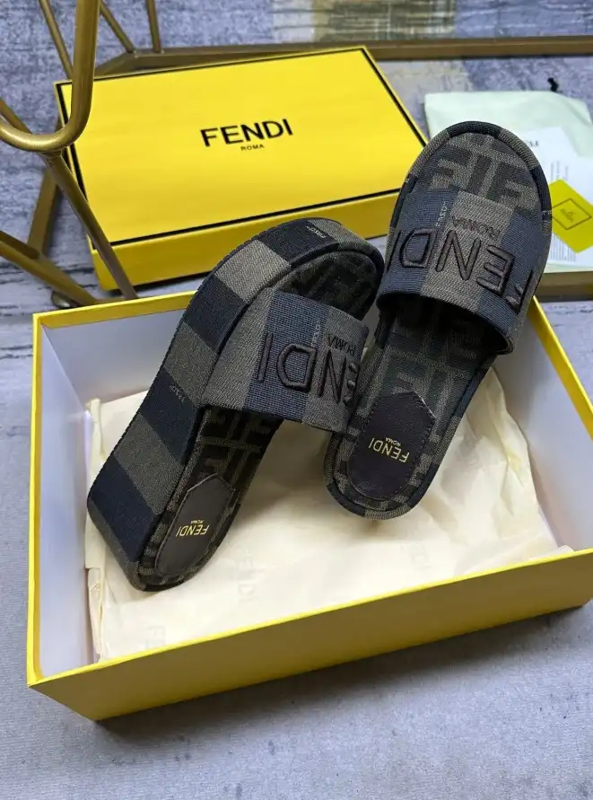 hype Fendi Slippers