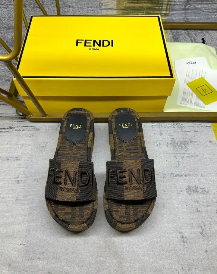 hype Fendi Slippers