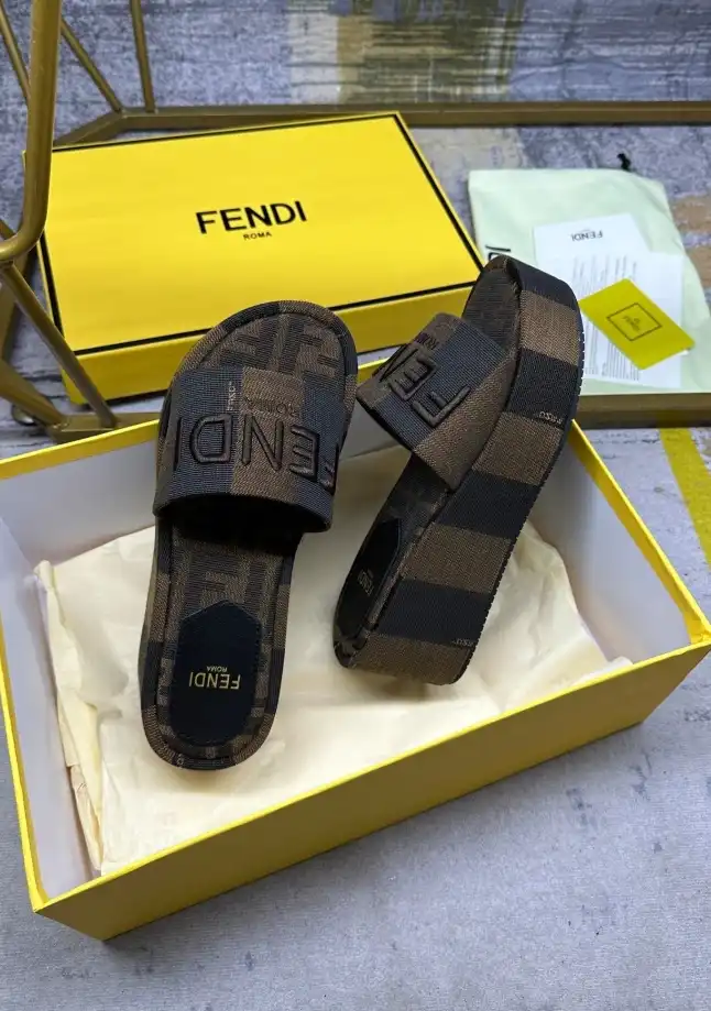 hype Fendi Slippers