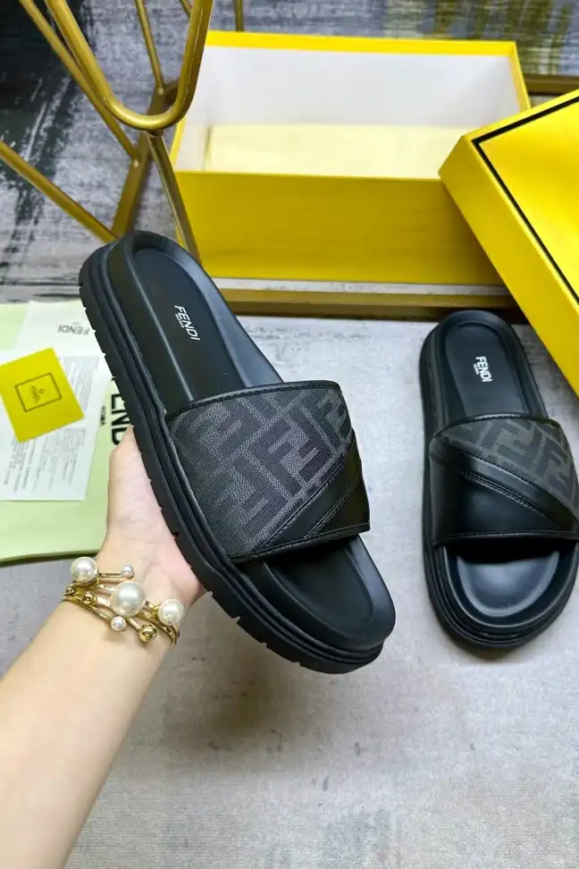 hype Fendi Slippers