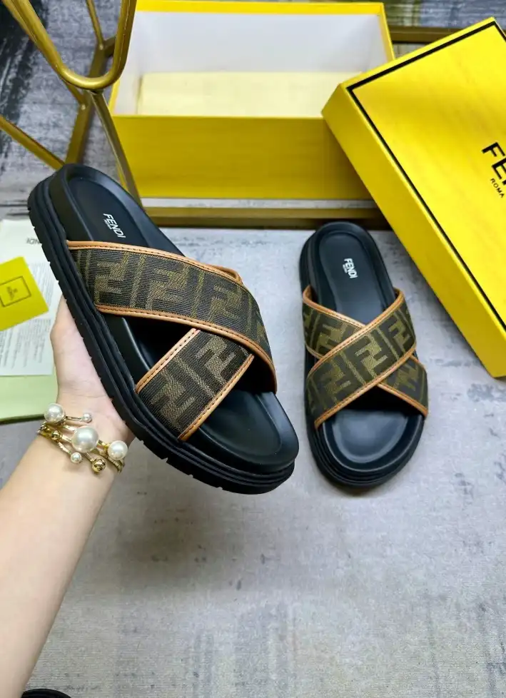 hype Fendi Slippers