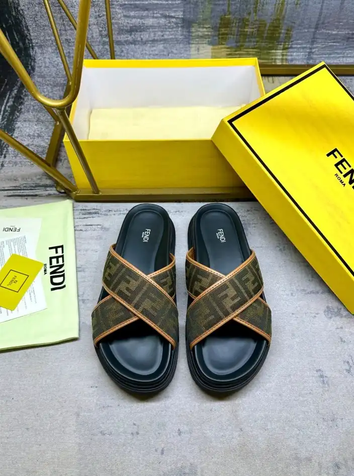 hype Fendi Slippers