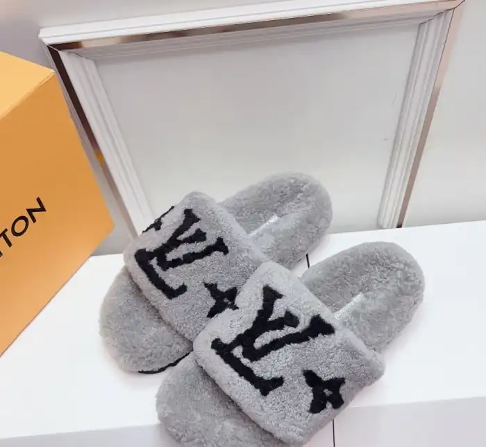 hype LV Slippers