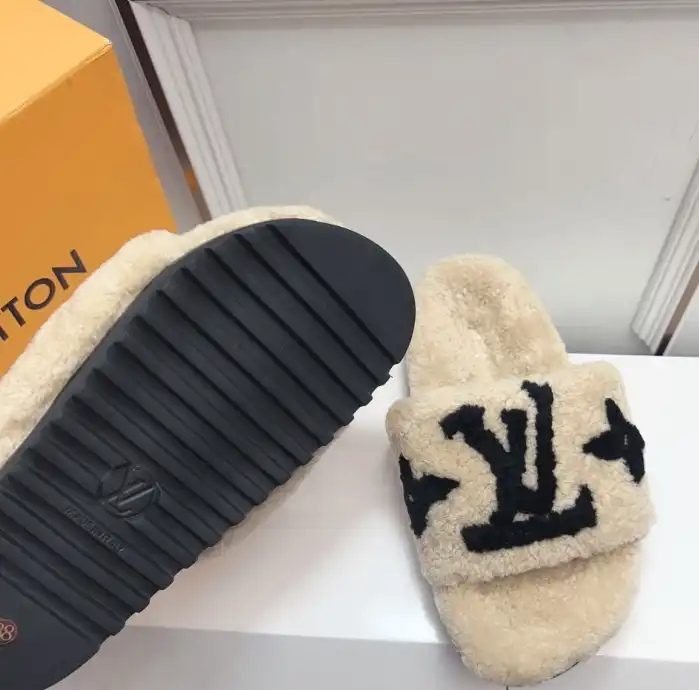 hype LV Slippers