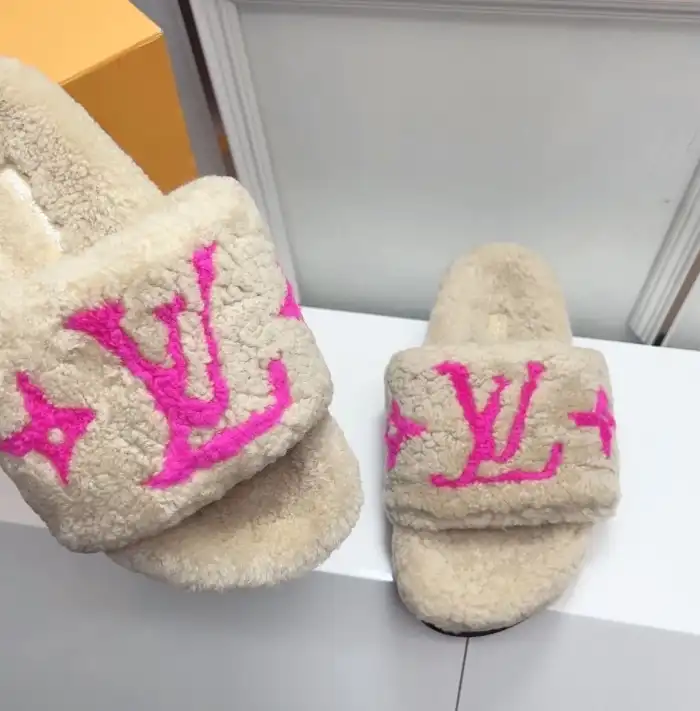 hype LV Slippers