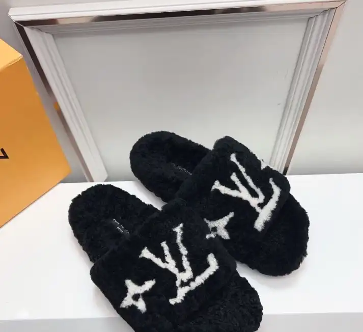 hype LV Slippers