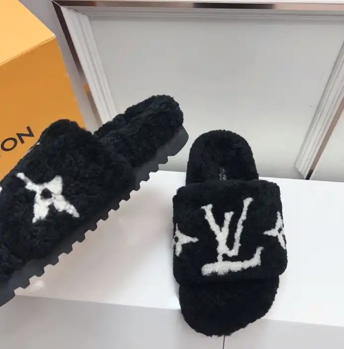 hype LV Slippers