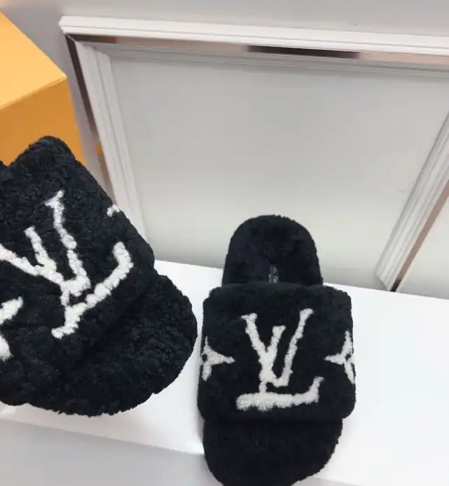 hype LV Slippers