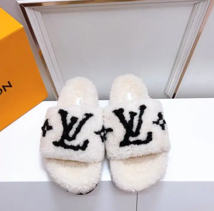 hype LV Slippers