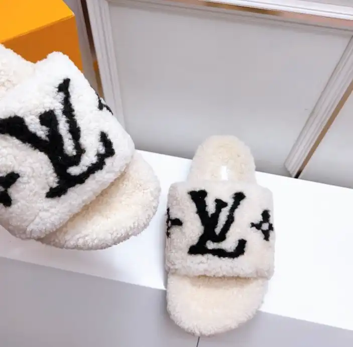 hype LV Slippers