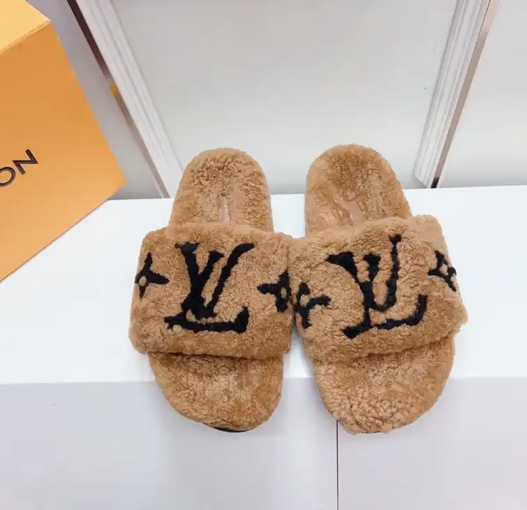 hype LV Slippers