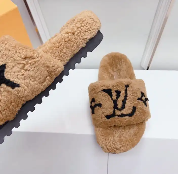 hype LV Slippers