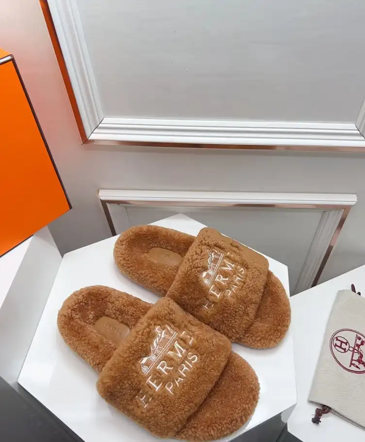 hype Hermes Slippers