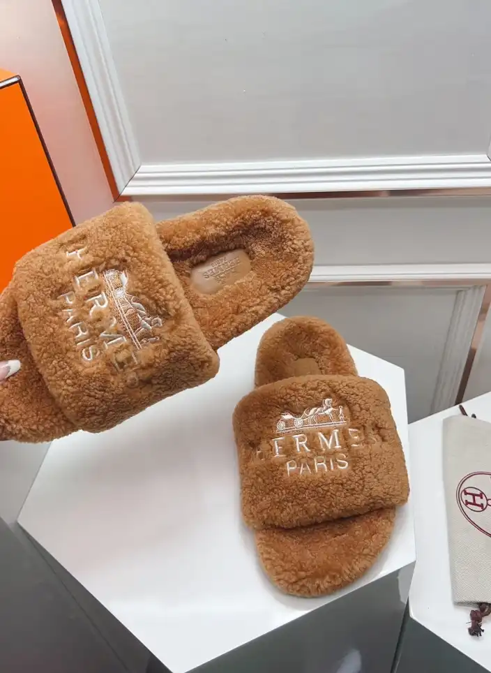 hype Hermes Slippers