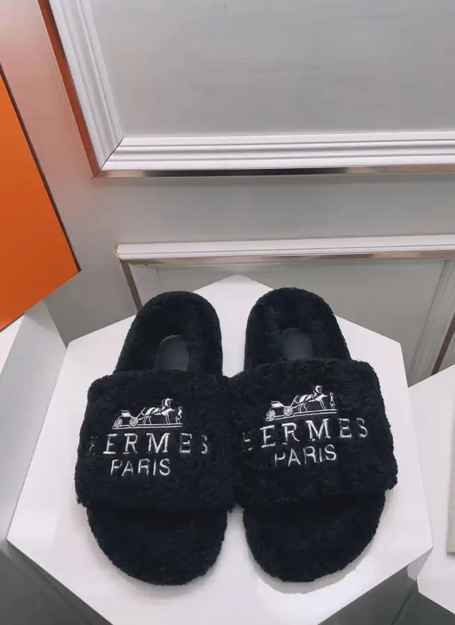 hype Hermes Slippers