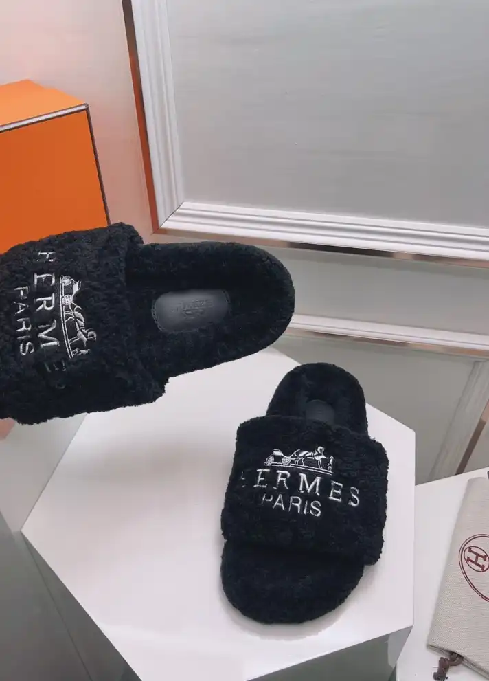 hype Hermes Slippers