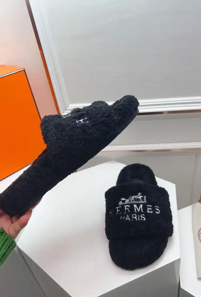 hype Hermes Slippers