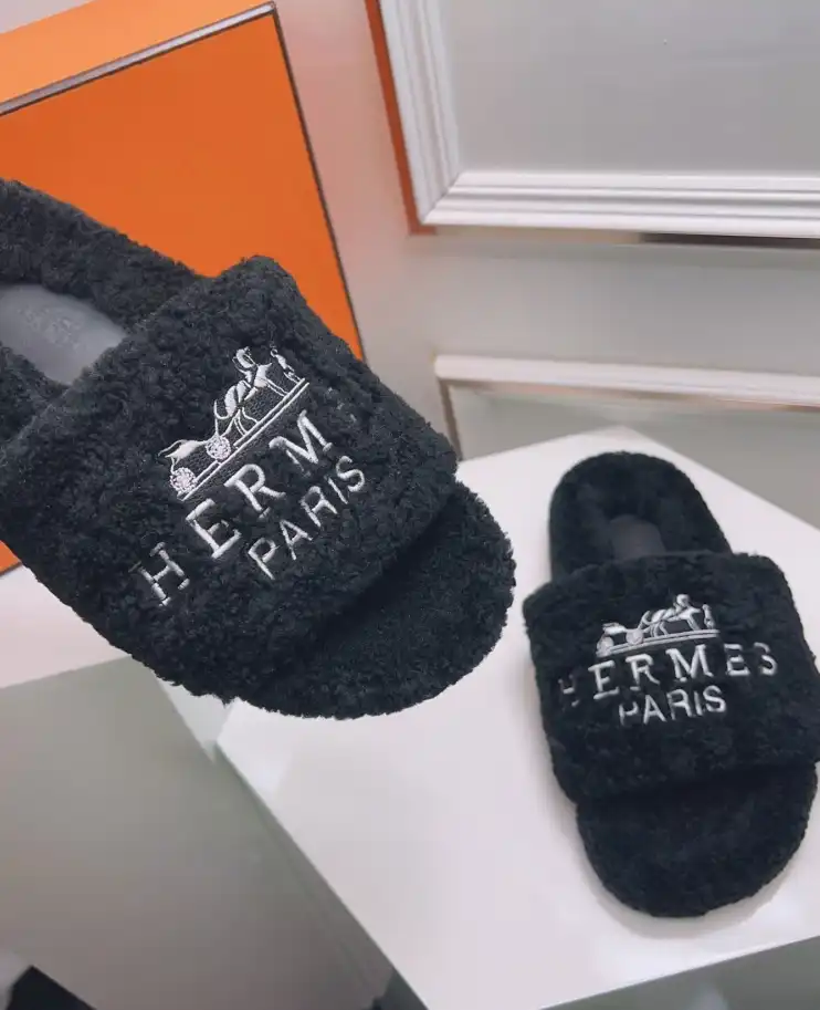 hype Hermes Slippers