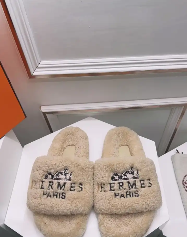 hype Hermes Slippers