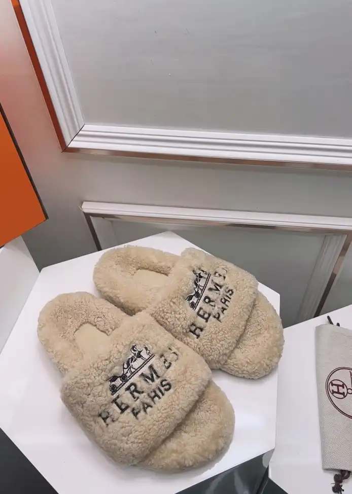 hype Hermes Slippers