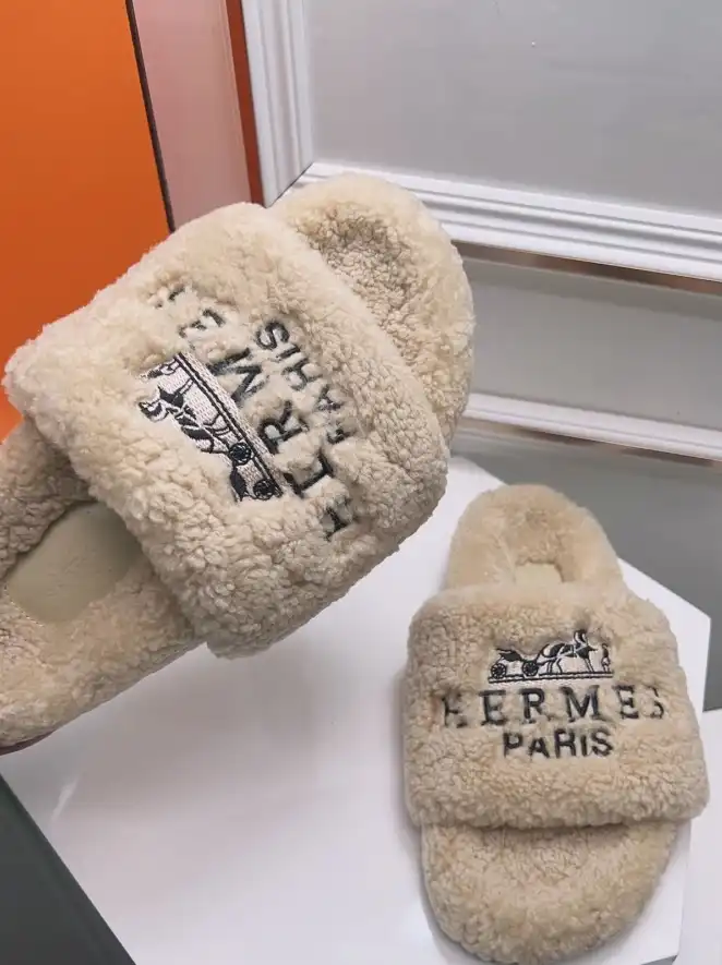 hype Hermes Slippers