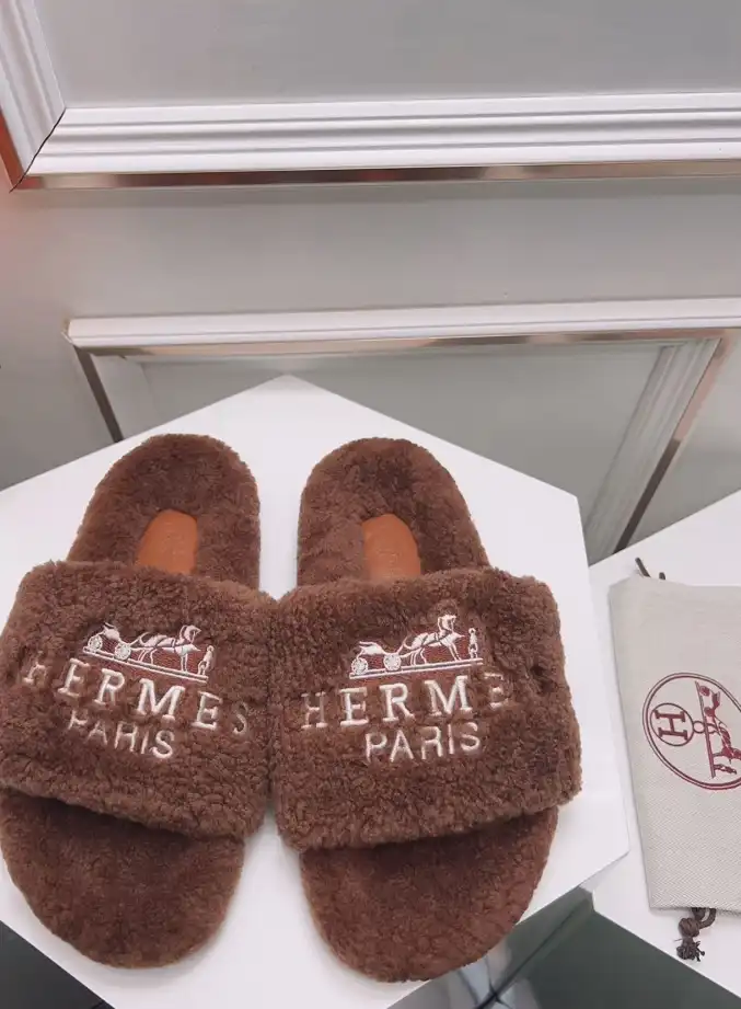 hype Hermes Slippers