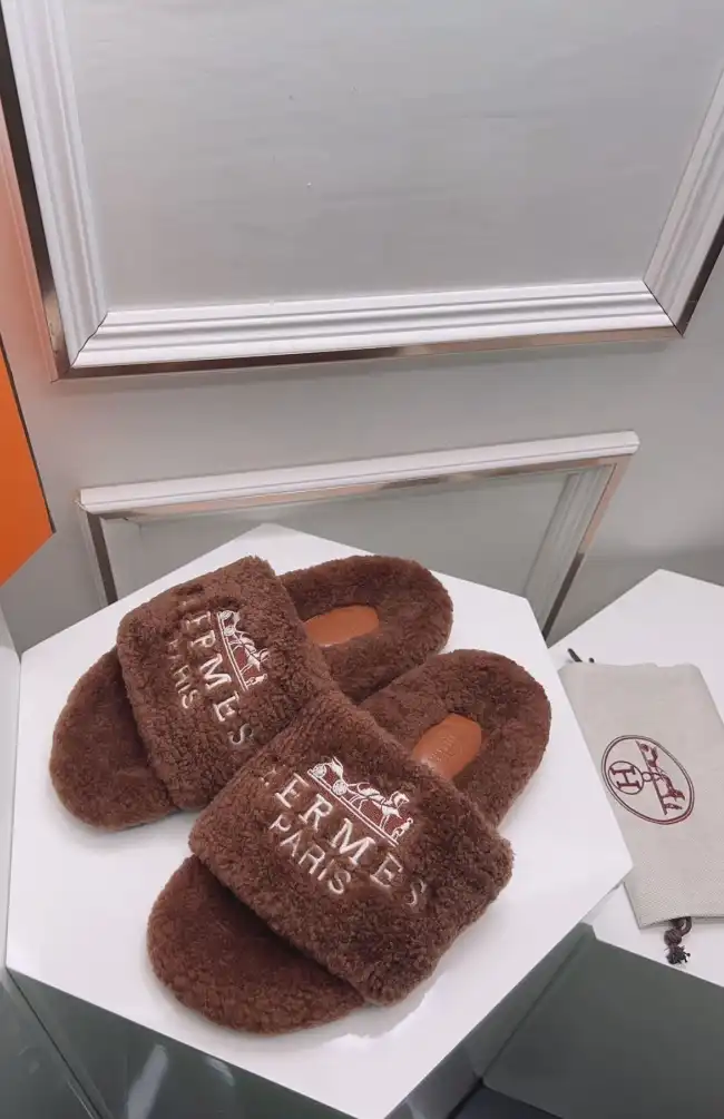 hype Hermes Slippers