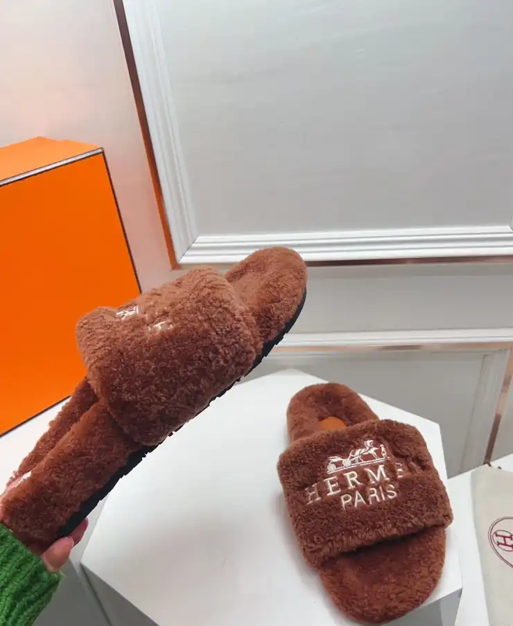 hype Hermes Slippers