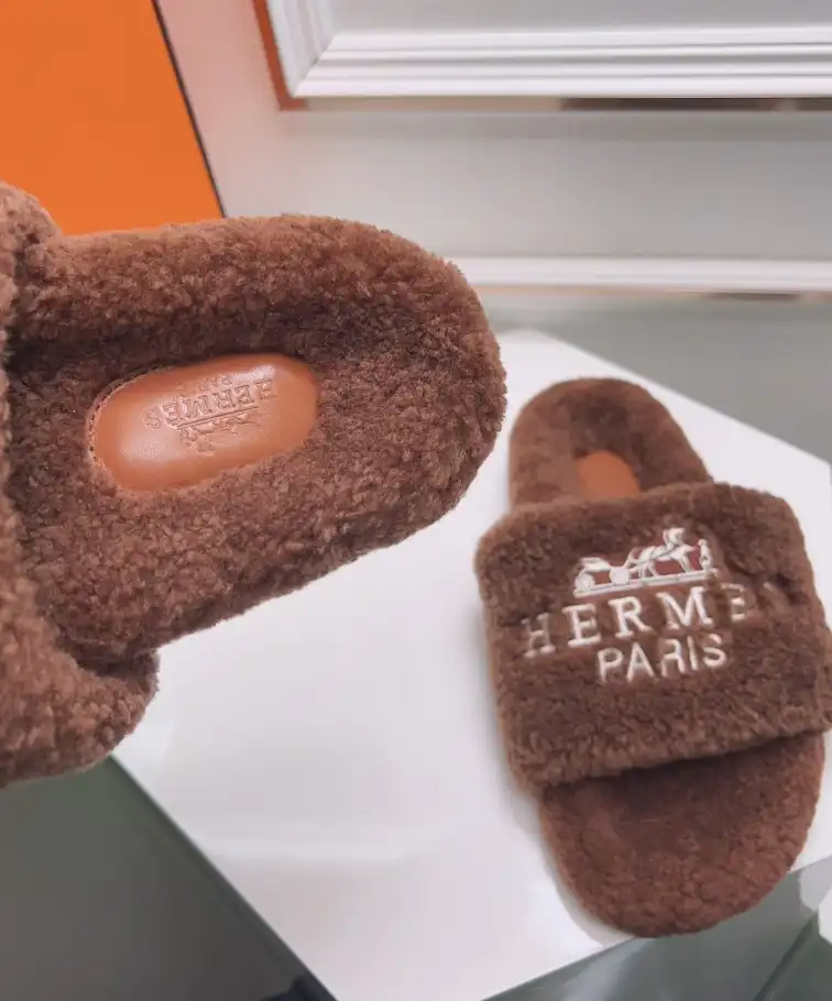 hype Hermes Slippers