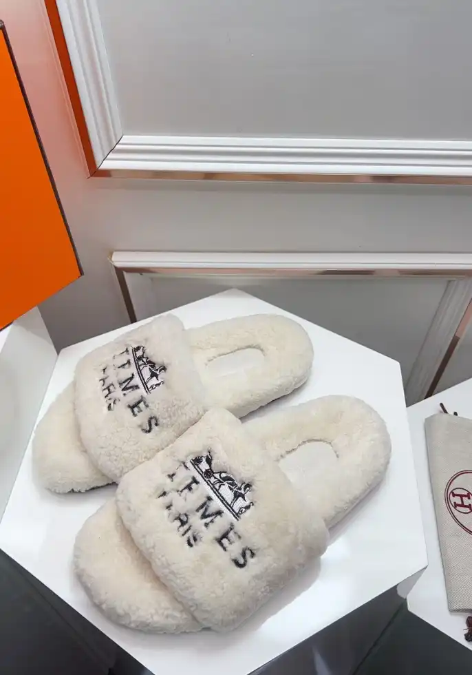 hype Hermes Slippers