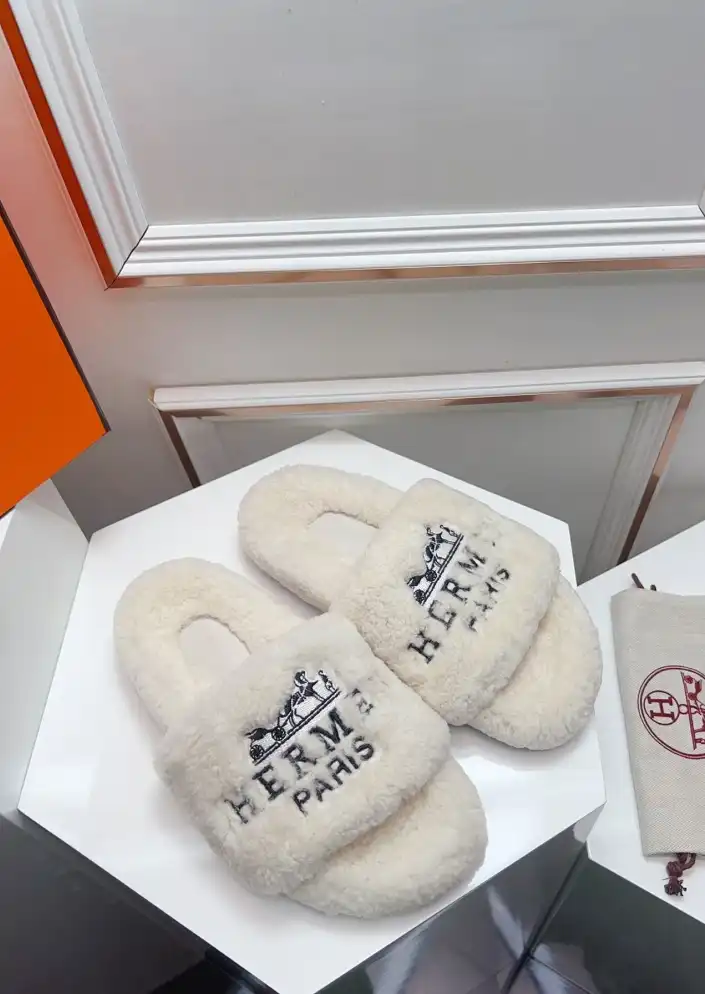 hype Hermes Slippers