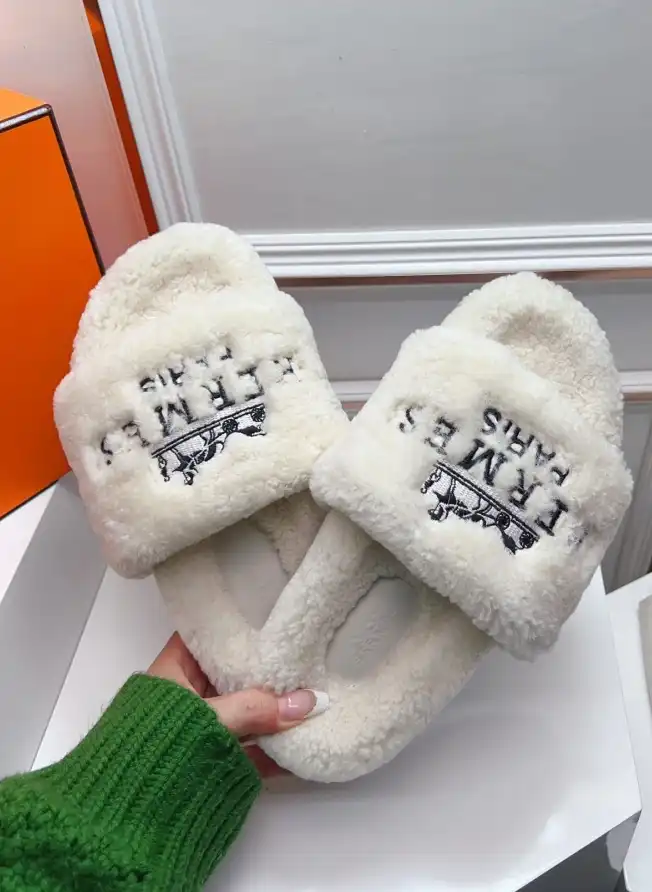 hype Hermes Slippers