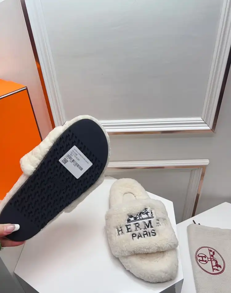 hype Hermes Slippers