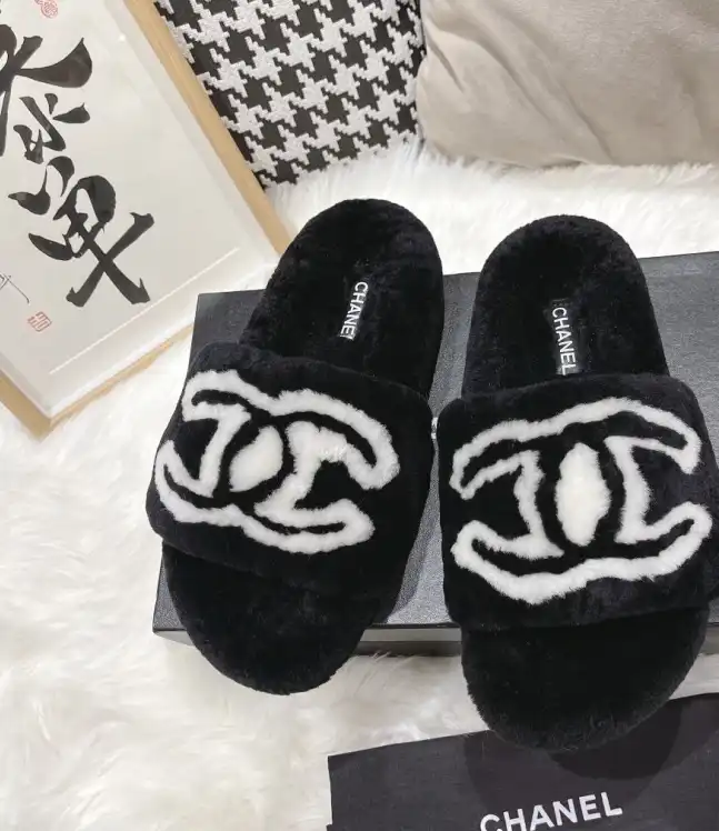 hype Chanel Slippers