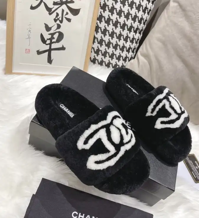 hype Chanel Slippers