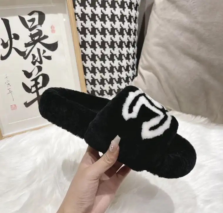 hype Chanel Slippers