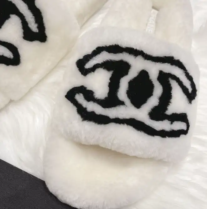 hype Chanel Slippers