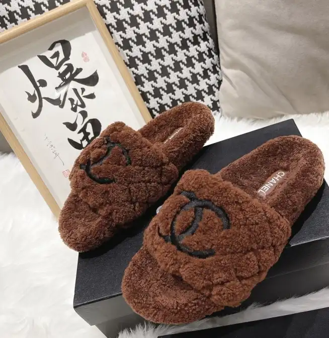 hype Chanel Slippers