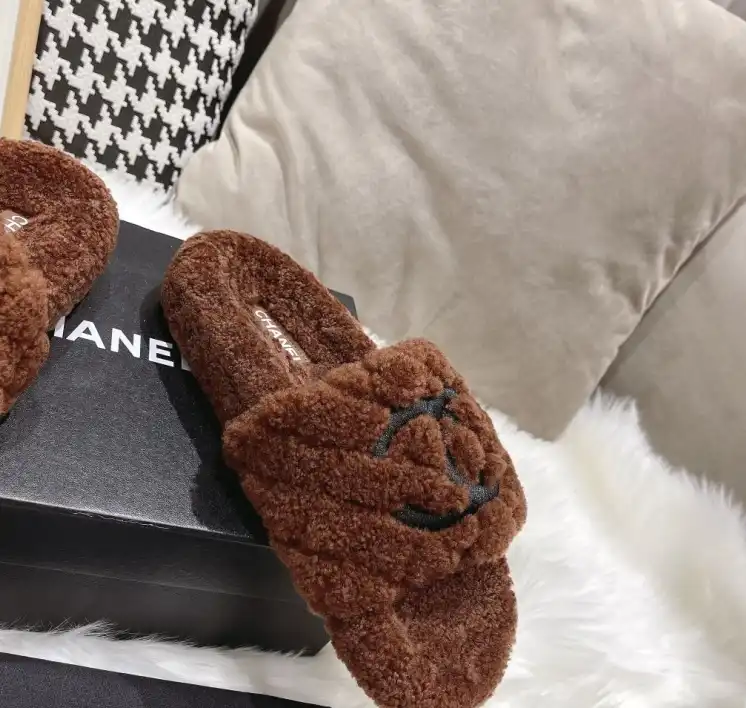 hype Chanel Slippers