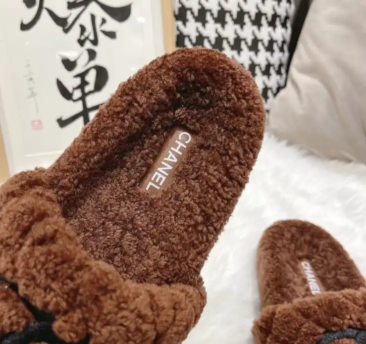 hype Chanel Slippers