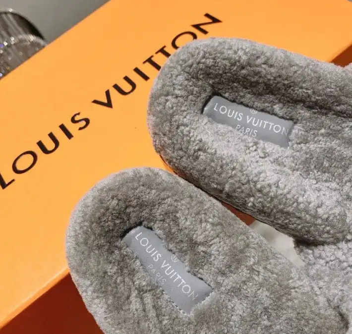 hype LV Slippers