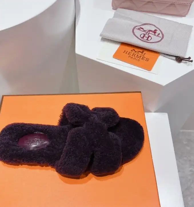 hype Hermes Slippers