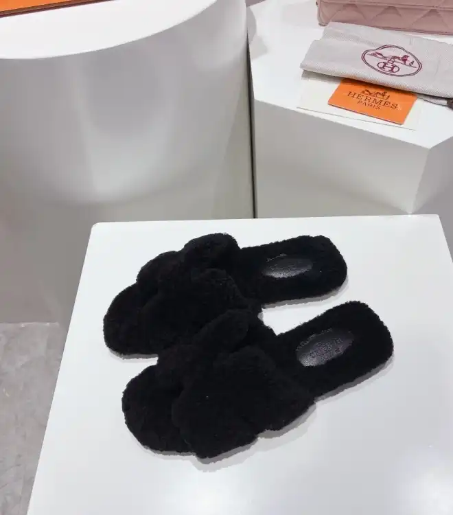 hype Hermes Slippers