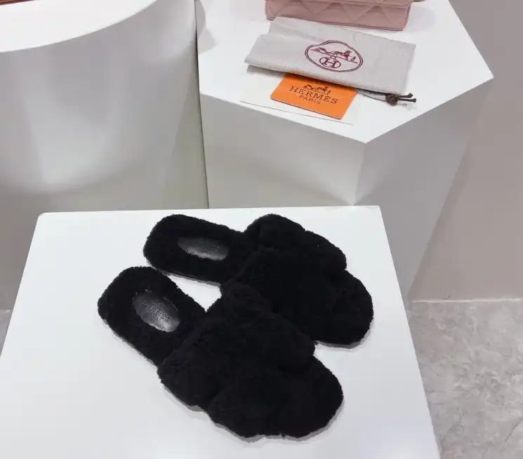 hype Hermes Slippers