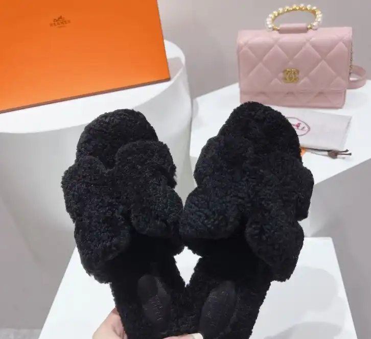 hype Hermes Slippers