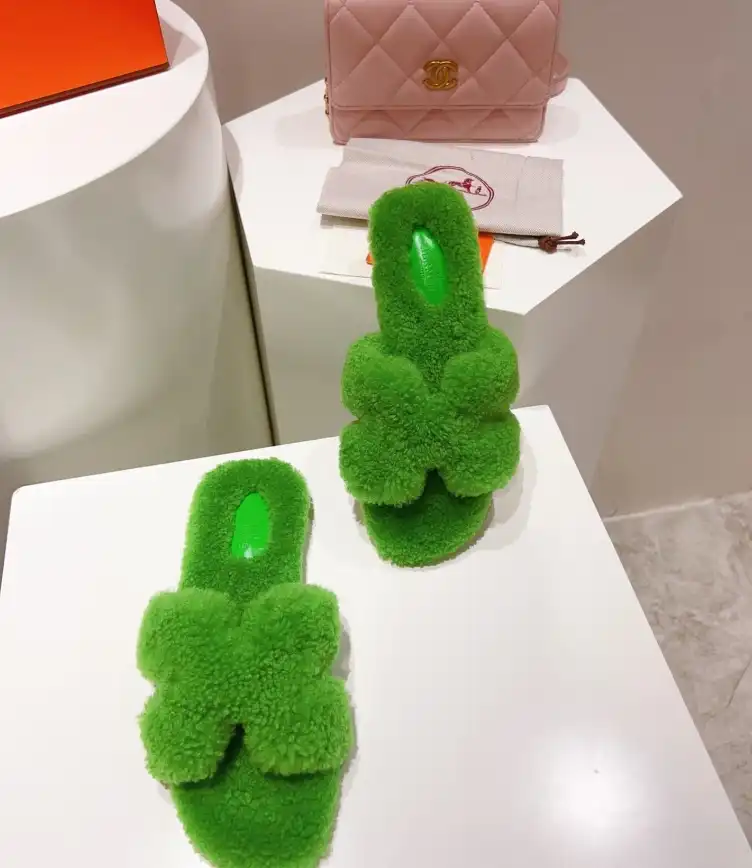 hype Hermes Slippers