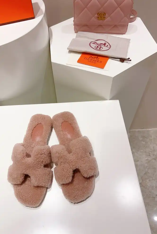 hype Hermes Slippers