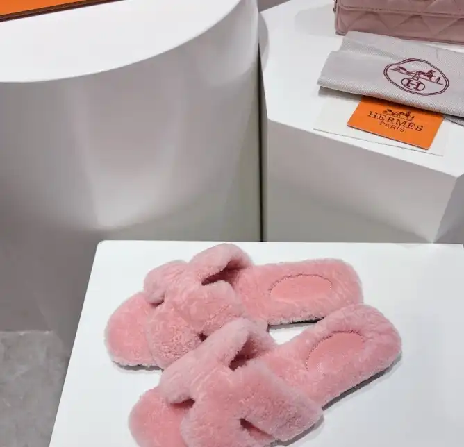 hype Hermes Slippers