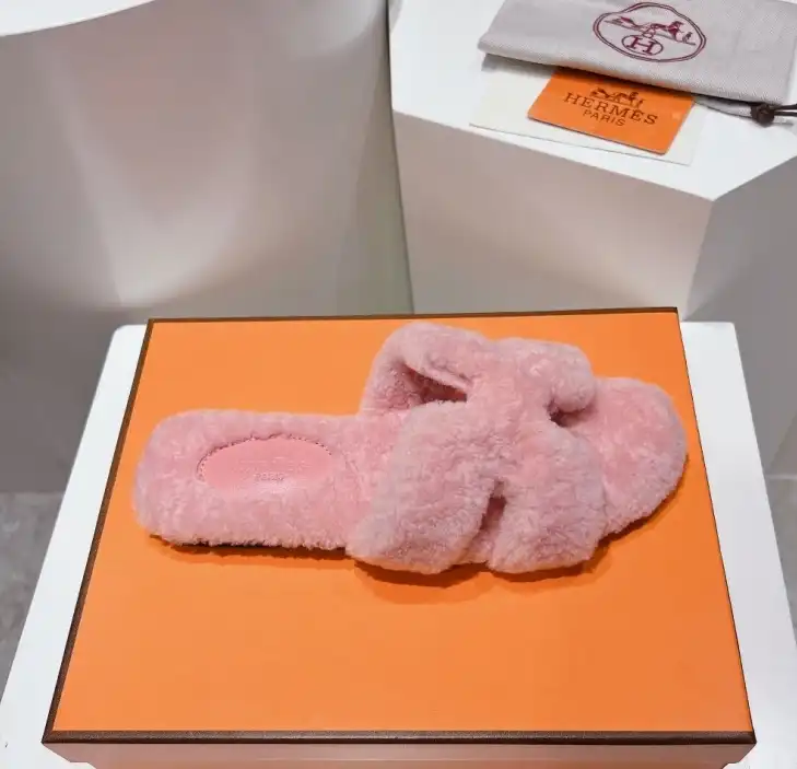 hype Hermes Slippers